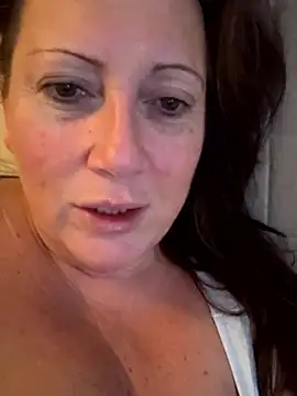 Snapshot of xsexycurvymilf chatting on November 25, 2025, 7:52 am xsexycurvymilf online show from November 25, 2025, 7:52 am