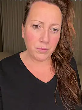 Snapshot of xsexycurvymilf chatting on February 11, 2026, 3:17 pm xsexycurvymilf online show from February 11, 2026, 3:17 pm