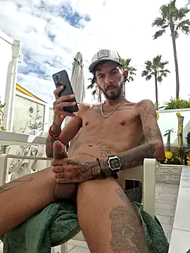 Snapshot of Themadhatter90 chatting on March 11, 2025, 3:45 pm Themadhatter90 online show from March 11, 2025, 3:45 pm