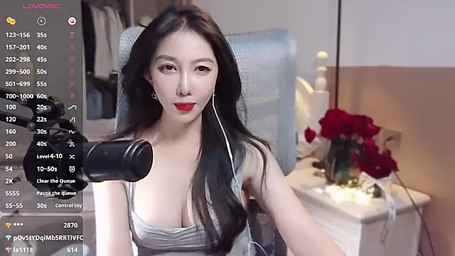 Snapshot of vyizh- chatting on January 3, 2025, 4:37 pm vyizh- online show from January 3, 2025, 4:37 pm