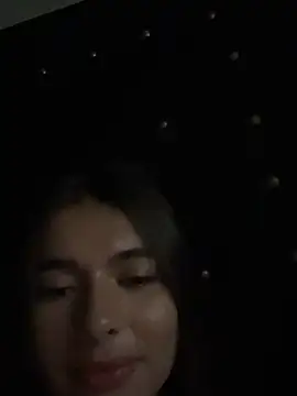 Coralinee 01 online show from April 29, 2026, 4:38 am