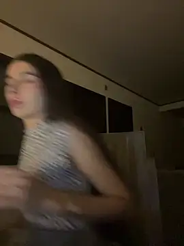Coralinee 01 online show from April 30, 2026, 12:39 am