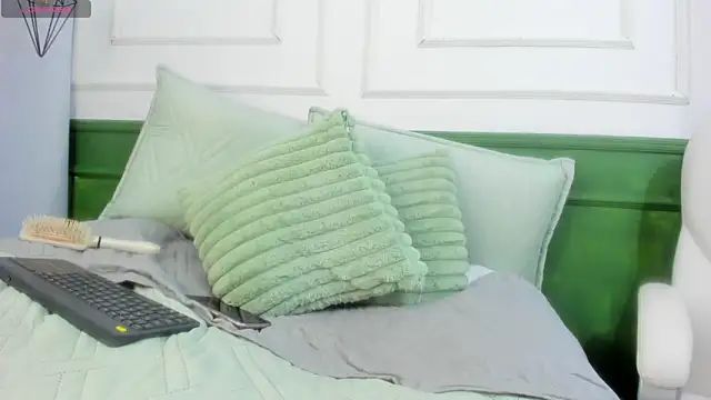 nikkita ubba online show from September 23, 2025, 7:28 pm