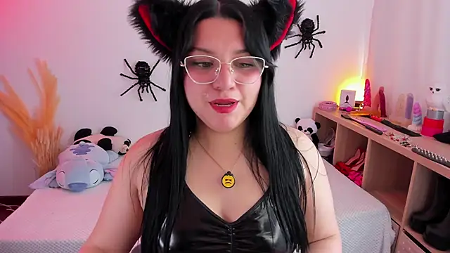 catha cat online show from October 14, 2025, 6:31 pm