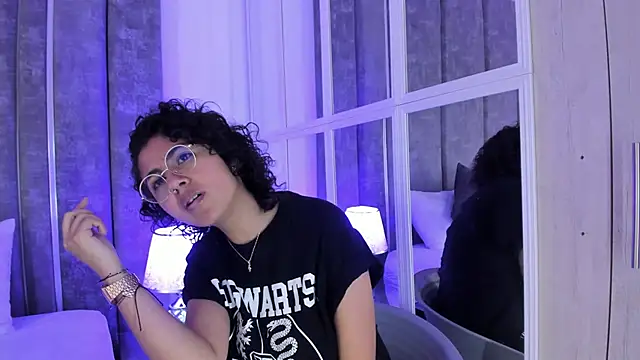 Amareto  online show from February 20, 2025, 2:46 pm