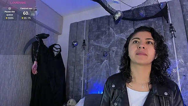 Amareto  online show from November 1, 2025, 11:45 am