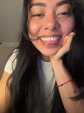 PetitLumiere online show from October 10, 2025, 4:00 am