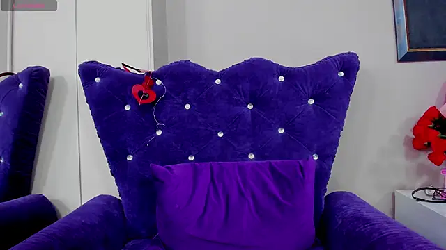 Snapshot of AngellBlackX chatting on February 19, 2025, 8:52 pm AngellBlackX online show from February 19, 2025, 8:52 pm