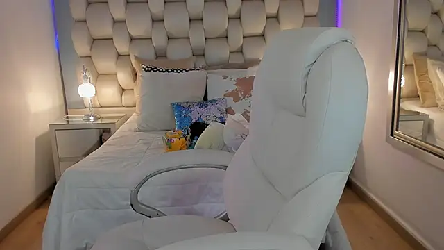 Snapshot of Helleamazing chatting on January 31, 2025, 4:58 am Helleamazing online show from January 31, 2025, 4:58 am