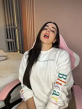 Victoria-And1 online show from February 4, 2026, 1:33 am