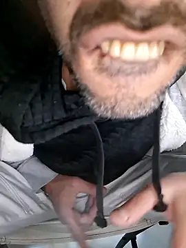 Snapshot of molozeb chatting on October 27, 2025, 4:44 pm molozeb online show from October 27, 2025, 4:44 pm