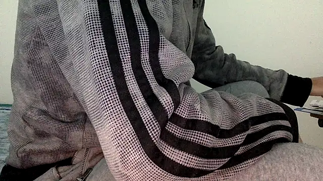 Snapshot of molozeb chatting on November 18, 2025, 4:50 am molozeb online show from November 18, 2025, 4:50 am