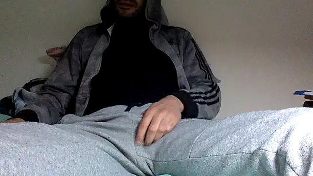 Snapshot of molozeb chatting on November 18, 2025, 8:35 pm molozeb online show from November 18, 2025, 8:35 pm