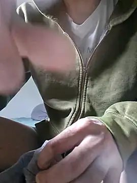 Snapshot of molozeb chatting on December 15, 2025, 5:55 am molozeb online show from December 15, 2025, 5:55 am