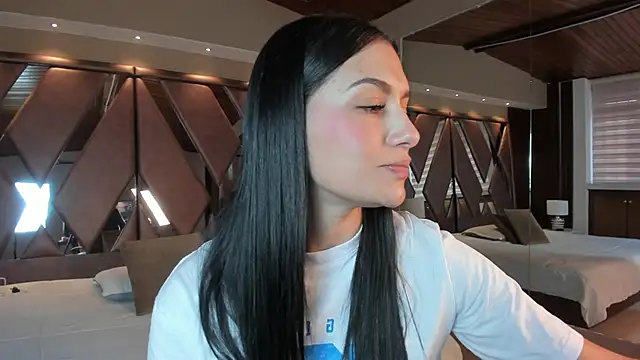 carina rossi online show from October 15, 2025, 12:16 pm