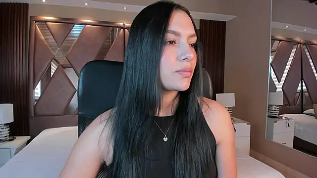 carina rossi online show from October 25, 2025, 1:18 pm