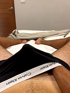 h0rnyguy001 online show from January 8, 2026, 7:21 am