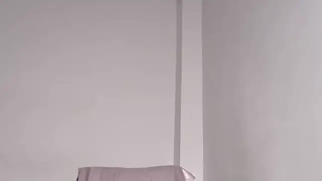 caarlywhitee online show from November 20, 2025, 1:06 am