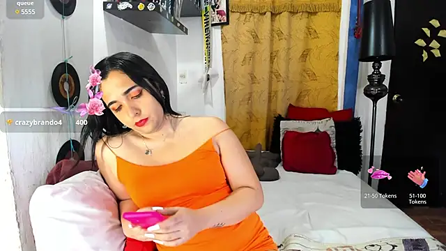 Snapshot of SARAMISHA chatting on January 28, 2025, 1:29 am SARAMISHA online show from January 28, 2025, 1:29 am