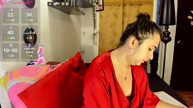 Snapshot of SARAMISHA chatting on February 16, 2025, 2:43 pm SARAMISHA online show from February 16, 2025, 2:43 pm