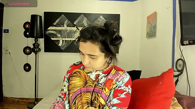 Snapshot of SARAMISHA chatting on September 11, 2025, 2:28 pm SARAMISHA online show from September 11, 2025, 2:28 pm