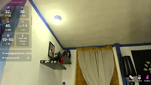 SARAMISHA online show from November 3, 2025, 11:26 pm