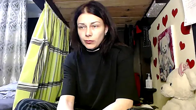 HarleyQuinn 69 online show from March 4, 2025, 9:00 pm