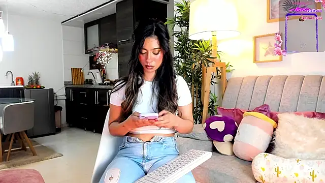 Issa cooper online show from November 14, 2025, 11:24 pm