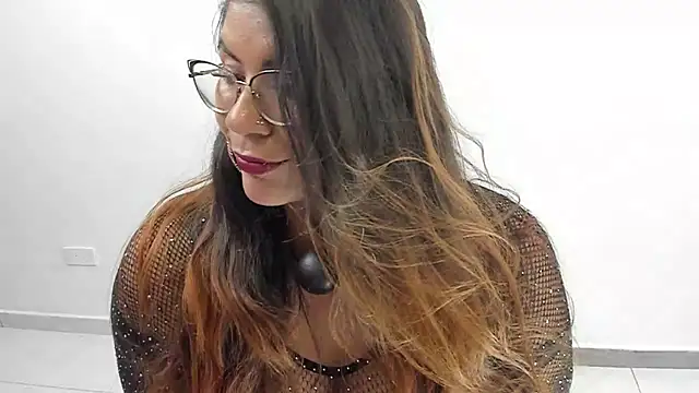 Luna Dumont online show from March 13, 2025, 5:28 pm