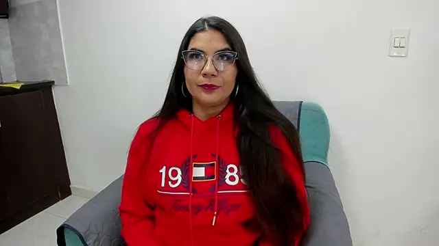 Luna Dumont online show from November 27, 2025, 11:23 am