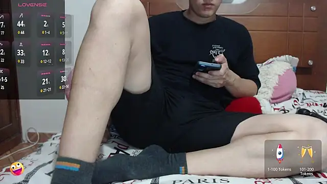 Snapshot of Emmanuel21_ chatting on December 21, 2024, 4:30 am Emmanuel21 online show from December 21, 2024, 4:30 am