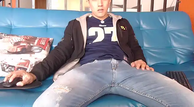 Snapshot of Emmanuel21_ chatting on February 15, 2025, 6:12 pm Emmanuel21 online show from February 15, 2025, 6:12 pm