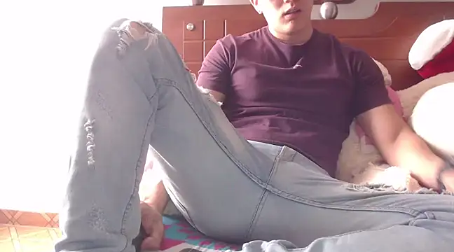 Snapshot of Emmanuel21_ chatting on February 21, 2025, 9:00 pm Emmanuel21 online show from February 21, 2025, 9:00 pm