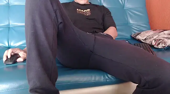 Snapshot of Emmanuel21_ chatting on March 3, 2025, 9:59 pm Emmanuel21 online show from March 3, 2025, 9:59 pm