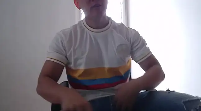 Snapshot of Emmanuel21_ chatting on March 20, 2025, 6:42 pm Emmanuel21 online show from March 20, 2025, 6:42 pm