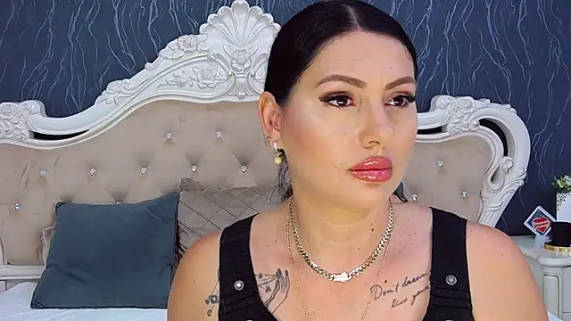 Lauren Saint online show from July 15, 2026, 8:19 am