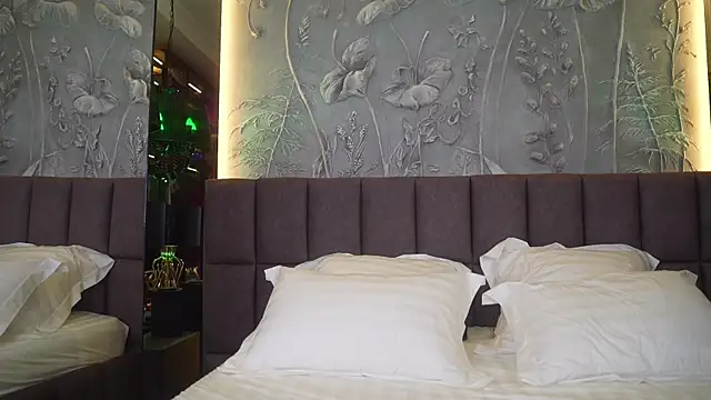 Snapshot of eva_fashionista chatting on January 13, 2025, 3:56 am eva fashionista online show from January 13, 2025, 3:56 am