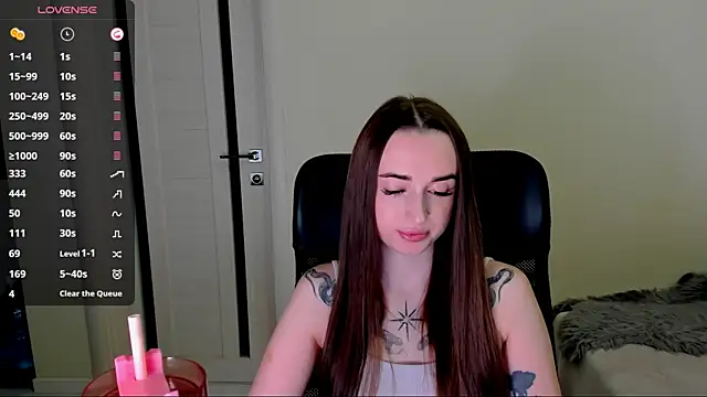 Kimmberr online show from November 30, 2025, 2:48 am