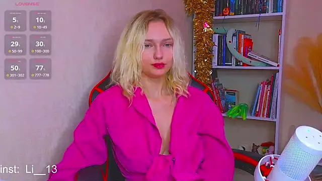 Snapshot of Angelina__1 chatting on December 25, 2024, 12:48 am Angelina 1 online show from December 25, 2024, 12:48 am