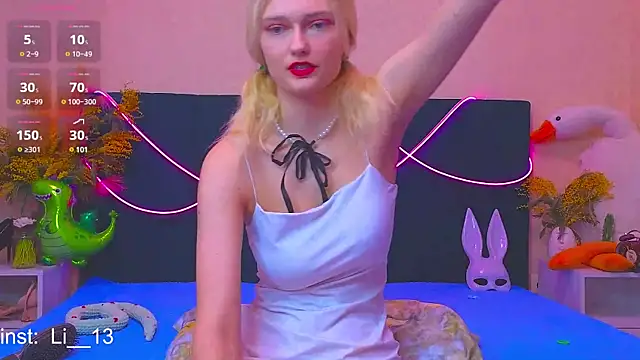 Snapshot of Angelina__1 chatting on February 4, 2025, 12:55 pm Angelina 1 online show from February 4, 2025, 12:55 pm
