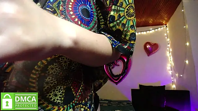 Snapshot of Mr_MrsCurie chatting on December 3, 2024, 2:47 am Mr MrsCurie online show from December 3, 2024, 2:47 am