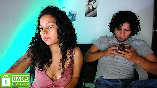 Snapshot of Mr_MrsCurie chatting on February 1, 2025, 1:44 am Mr MrsCurie online show from February 1, 2025, 1:44 am