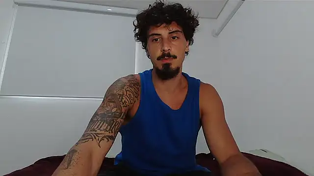 Snapshot of milkoffe chatting on March 7, 2026, 12:57 pm milkoffe online show from March 7, 2026, 12:57 pm