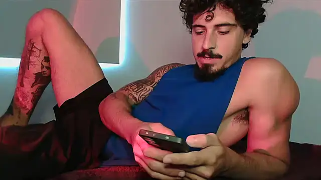 Snapshot of milkoffe chatting on March 9, 2026, 3:38 pm milkoffe online show from March 9, 2026, 3:38 pm