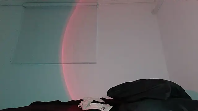 Snapshot of milkoffe chatting on March 13, 2026, 9:43 pm milkoffe online show from March 13, 2026, 9:43 pm