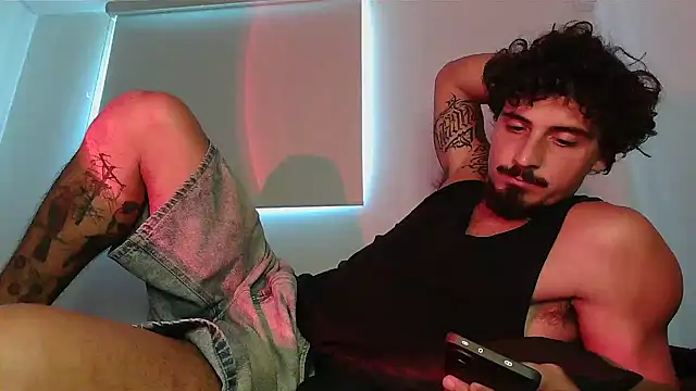 Snapshot of milkoffe chatting on March 16, 2026, 1:26 pm milkoffe online show from March 16, 2026, 1:26 pm