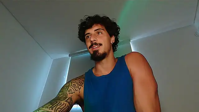 Snapshot of milkoffe chatting on March 20, 2026, 2:44 pm milkoffe online show from March 20, 2026, 2:44 pm