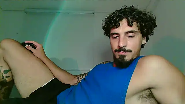 Snapshot of milkoffe chatting on March 21, 2026, 2:49 am milkoffe online show from March 21, 2026, 2:49 am