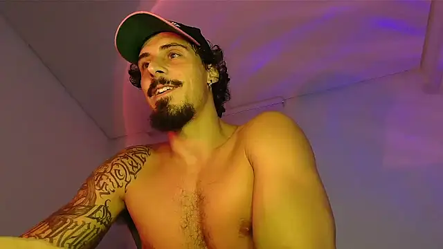 Snapshot of milkoffe chatting on April 6, 2026, 11:49 pm milkoffe online show from April 6, 2026, 11:49 pm