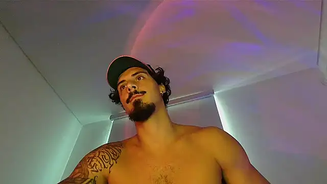 Snapshot of milkoffe chatting on April 10, 2026, 2:44 pm milkoffe online show from April 10, 2026, 2:44 pm